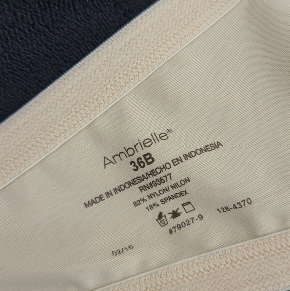 Ambreille Nude Front Closure Bra Size 36B - Picture 6 of 6